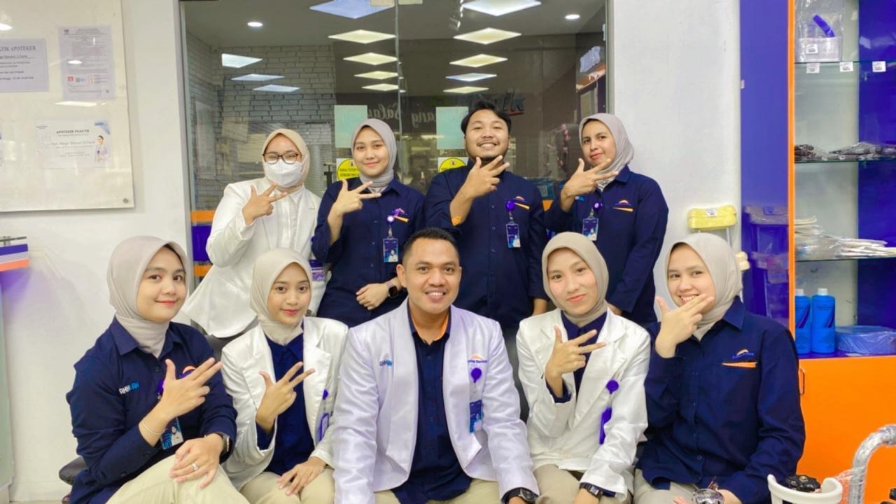 Tim Apotek Kimia Farma